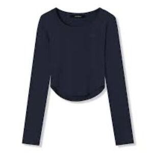 Wilfred (Aritzia) Black Long Sleeve Top | XS | Scoop-Hem Crew
